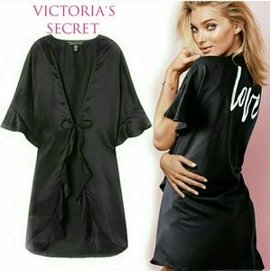 NWT Victoria’s Secret satin Love kimono